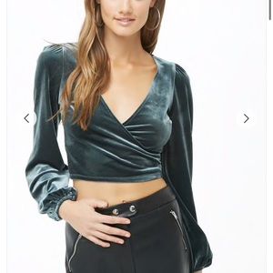 NWT Forever 21 Velvet Deep V Neck Crop Top Womens